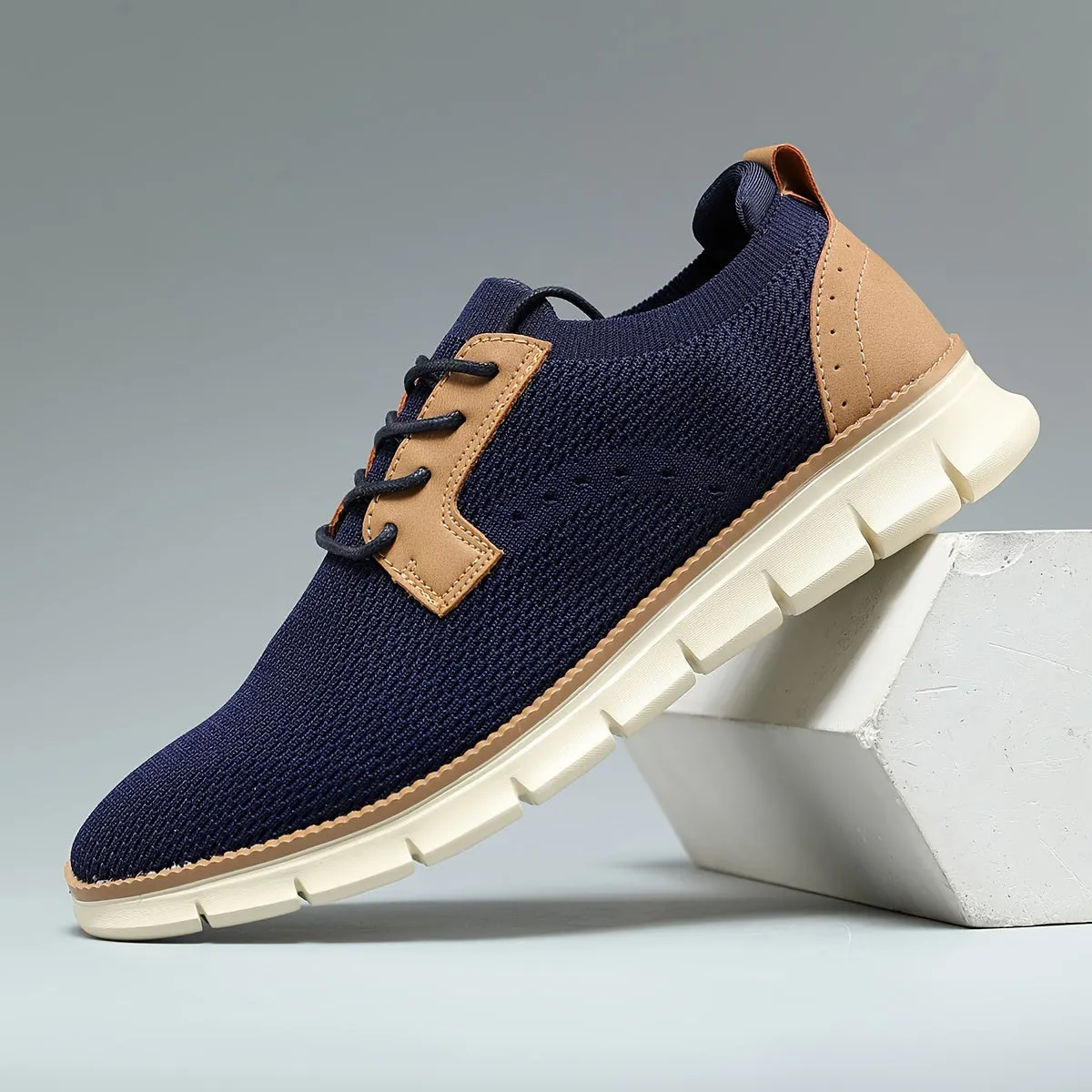 Aidan | Lightweight and Breathable Lace-Up Sneakers
