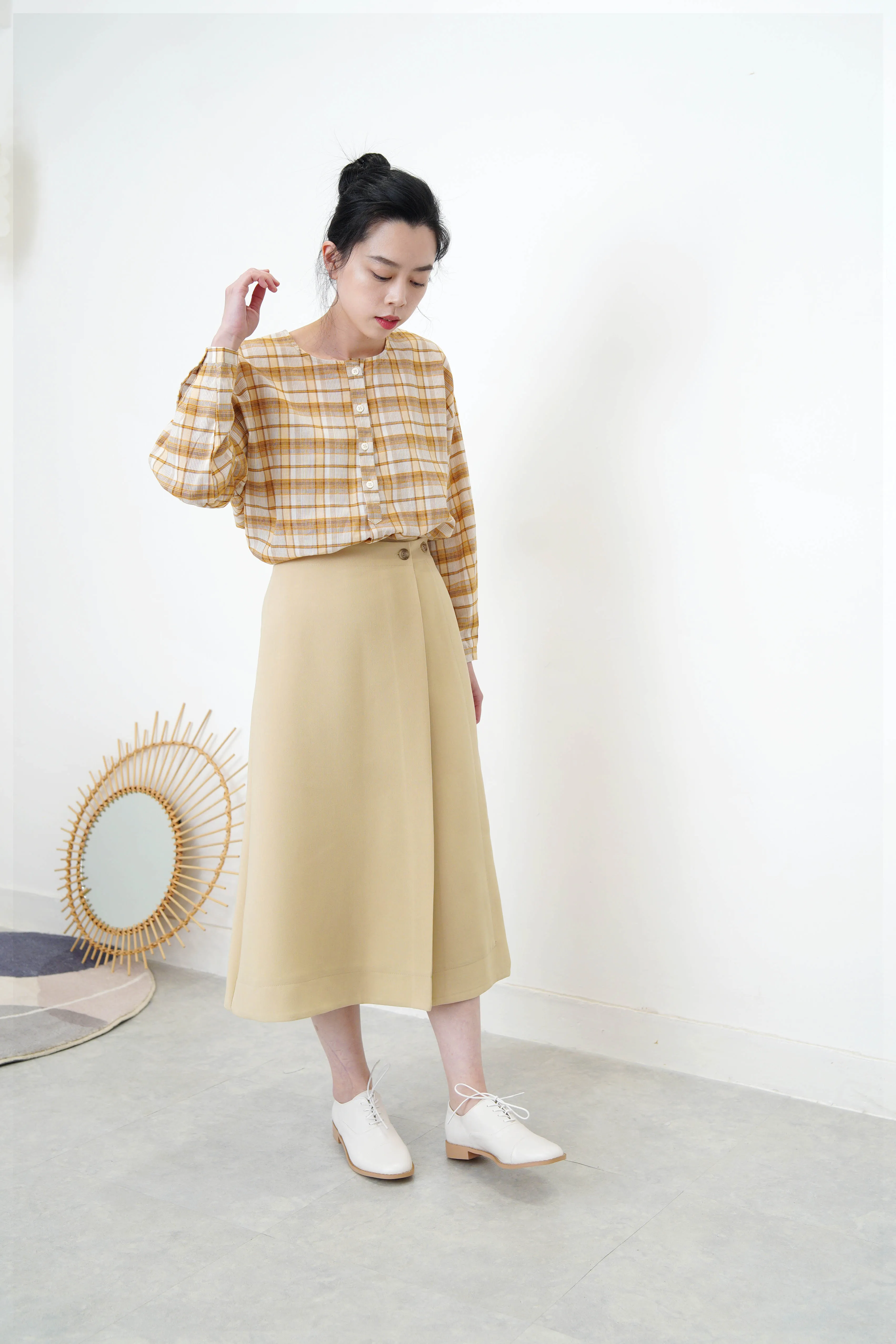 Nude lace up shoes