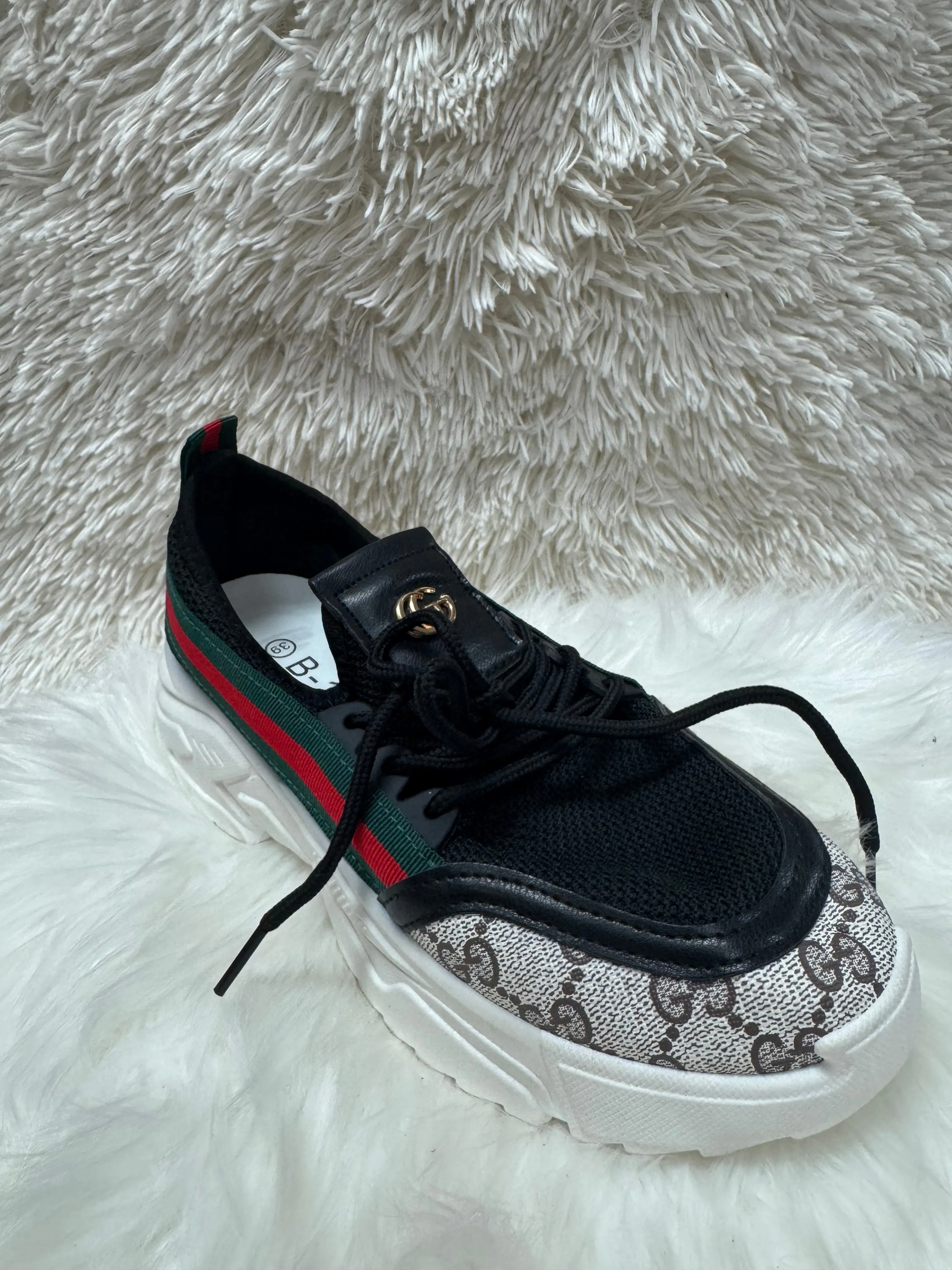 Women Gucci Sneaker